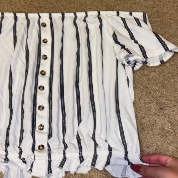 Off the shoulder crop top - Picture 3 of 3